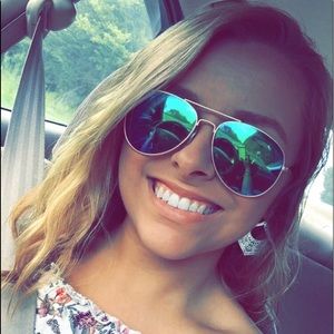 Meet your Posher, Brandy